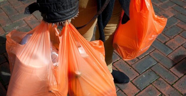 اجرای آیین‌نامه جدیدِ استفاده از کیسه پلاستیک در ابوظبی